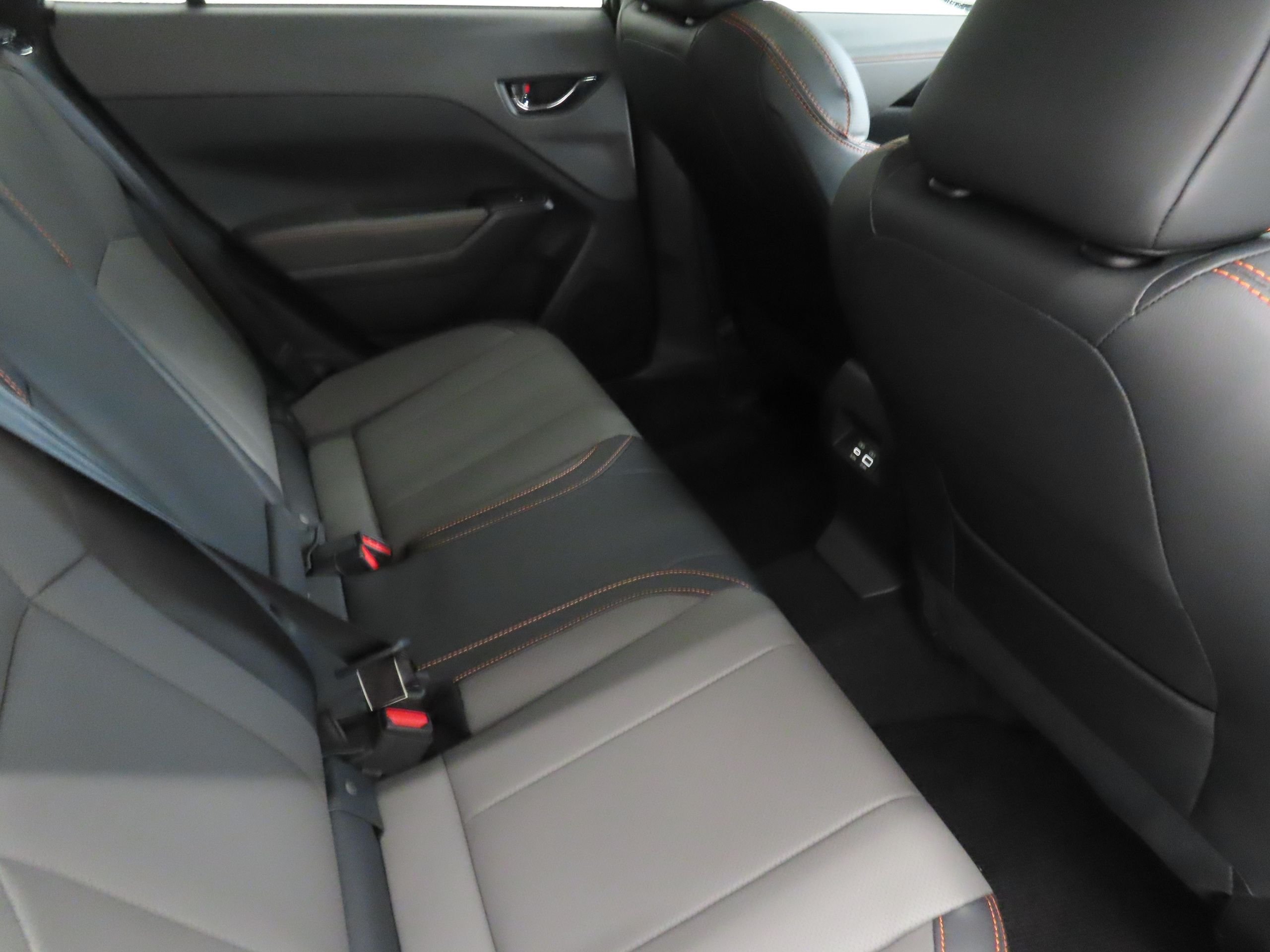 New 2026 MAGNETITE GRAY PEARL Subaru Limited Hybrid image 24