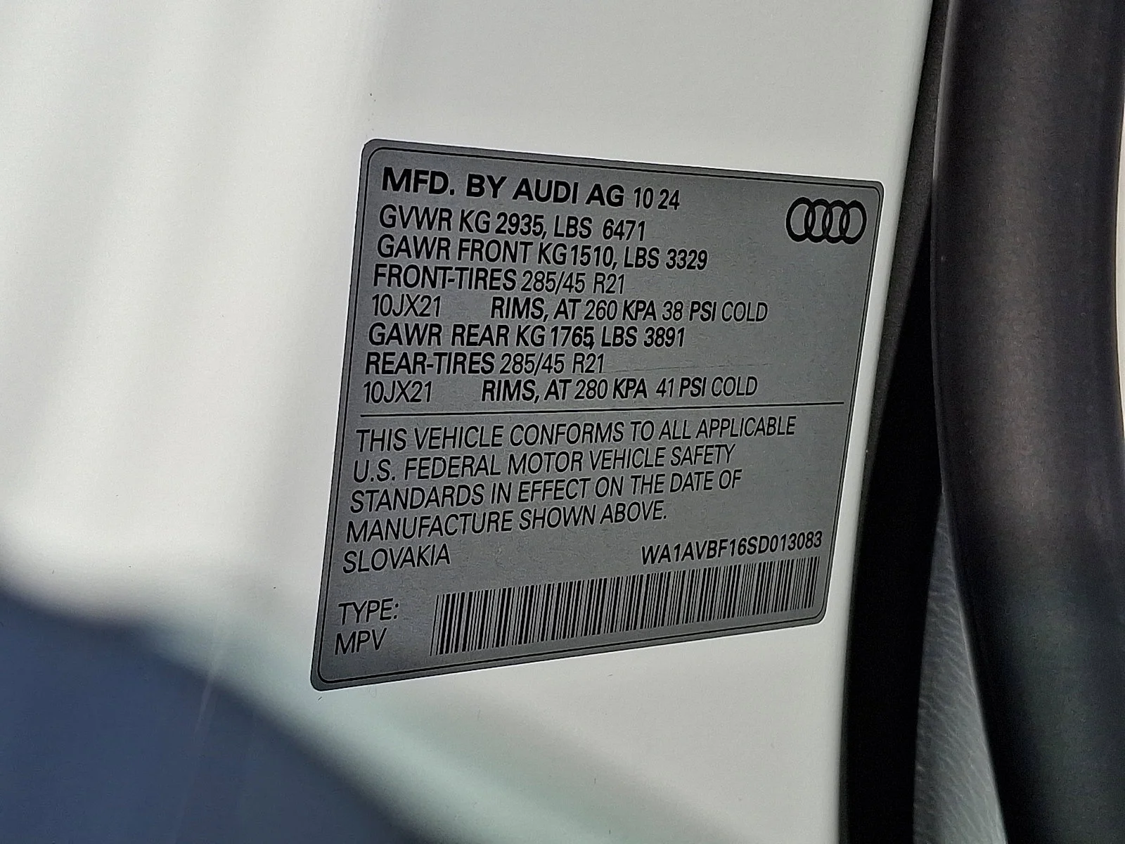 Used 2025 Carrara White   0Q0q Audi Premium image 27