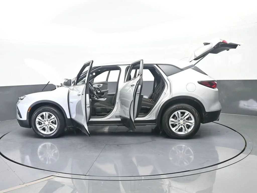 Used 2019 Silver Ice Metallic Chevrolet L image 67