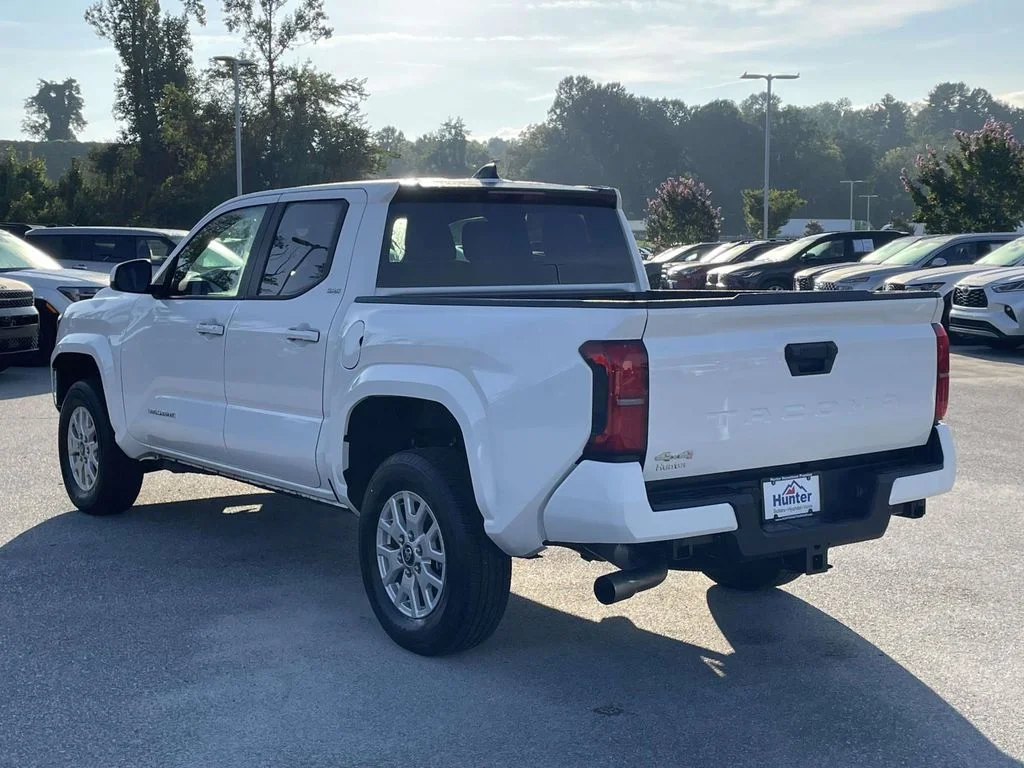 2026 Toyota Tacoma SR5 - Photo 26