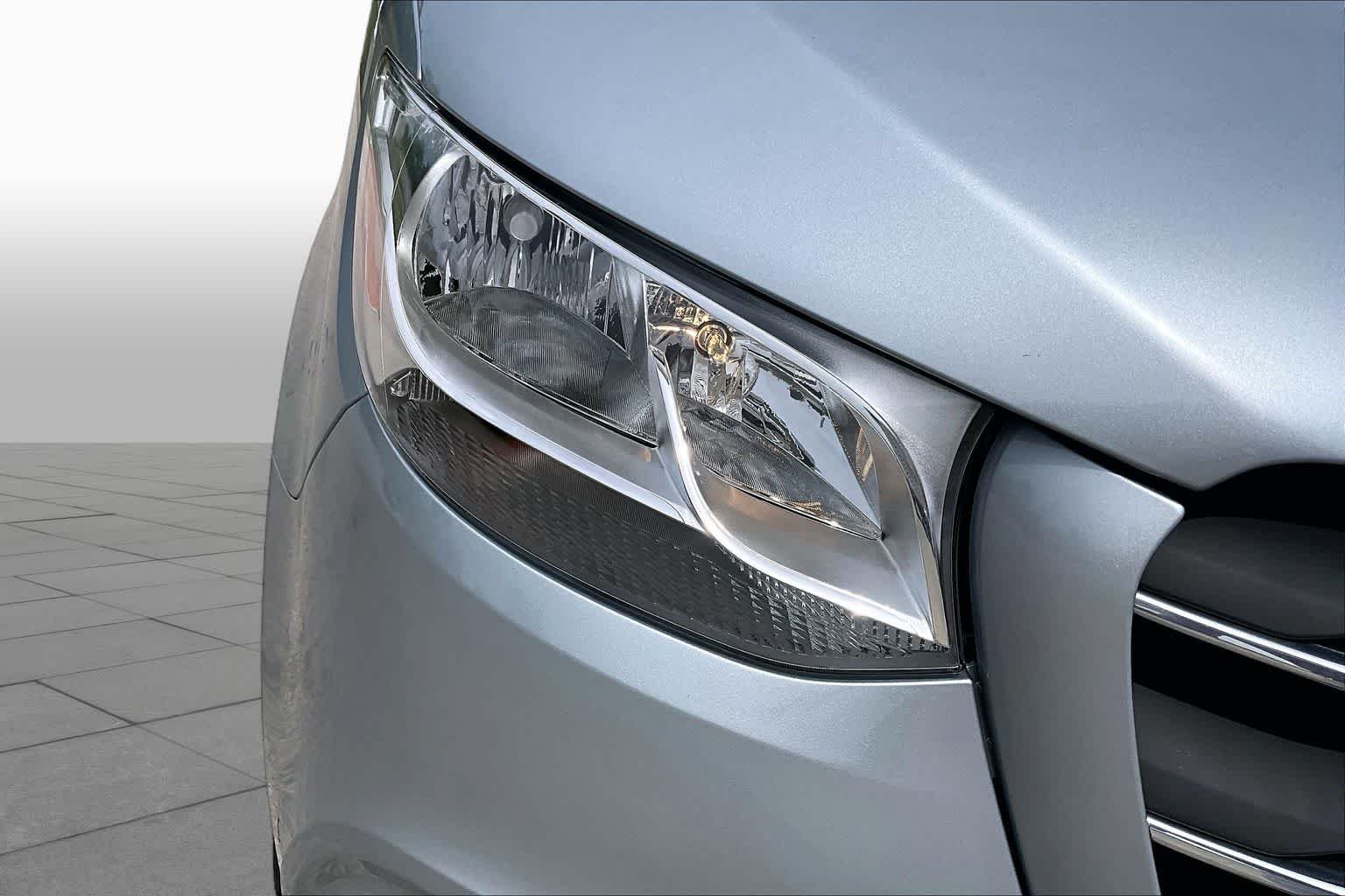New 2026 High-tech silver metallic Mercedes-Benz  image 20