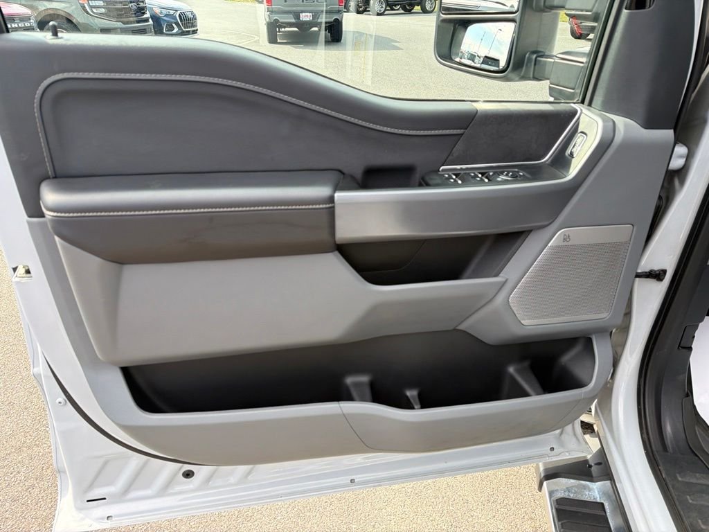 Certified Used 2025 White Metallic Ford XLT image 31