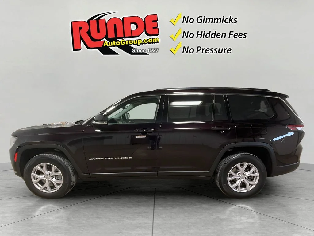 Used 2022 Ember Pearlcoat Jeep Limited image 2