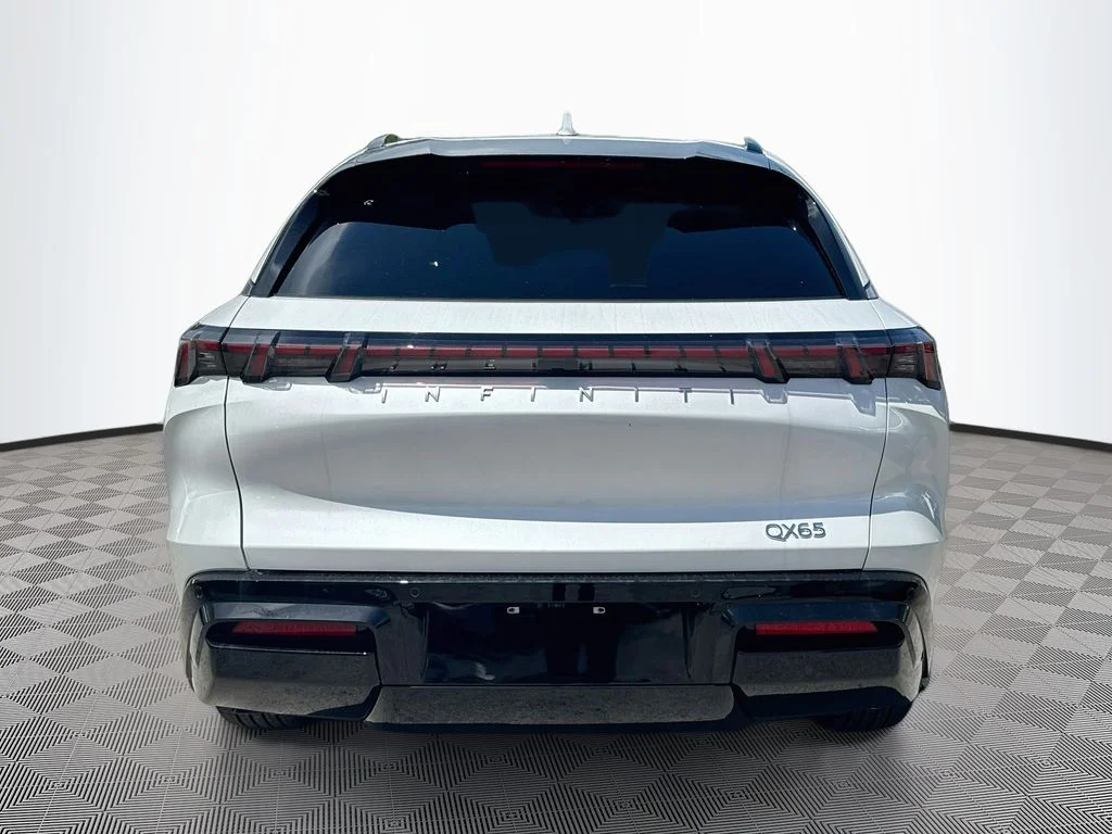 New 2027 White INFINITI LUXE image 6