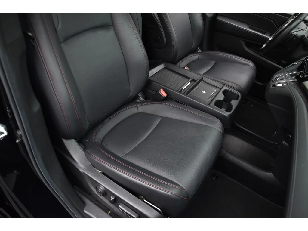 Used 2025 Blk Honda Sport-L image 32