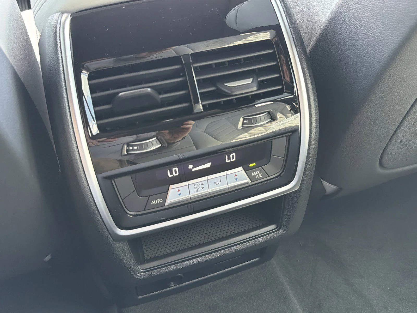 New 2026 Skyscraper Grey Metallic BMW xDrive40i image 19