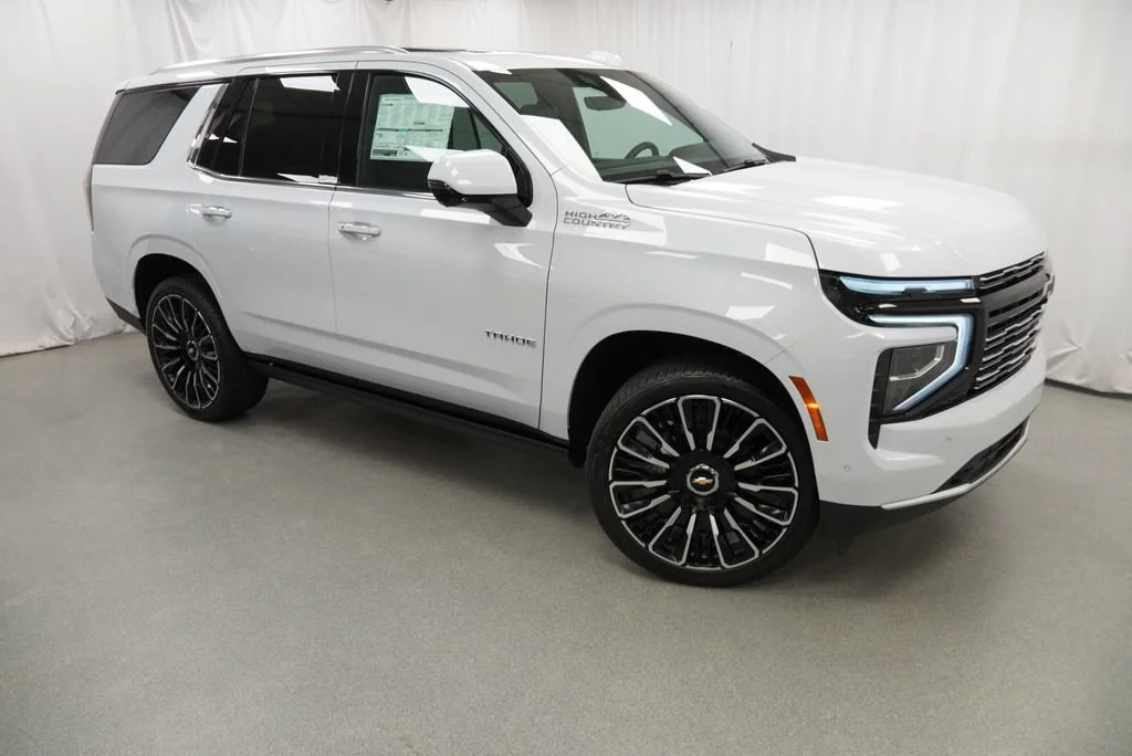 New 2026 Polar White Tricoat Chevrolet High Country image 6