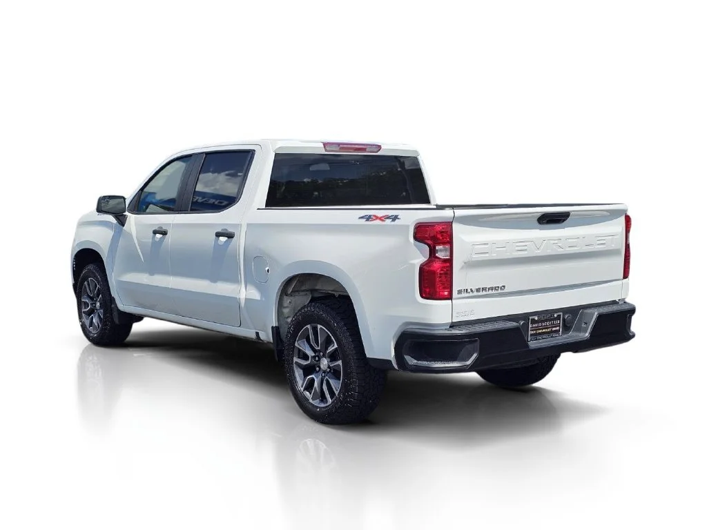 Used 2024 Summit White Chevrolet WT image 11