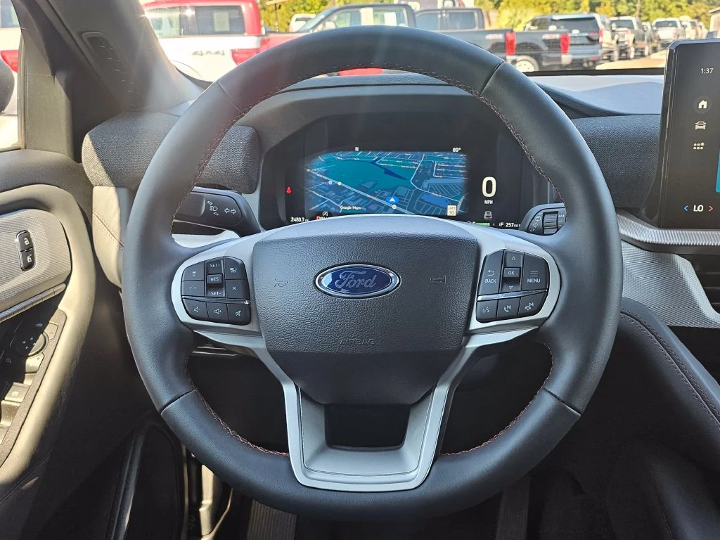 New 2027 Vapor Blue Metallic Ford Active image 7