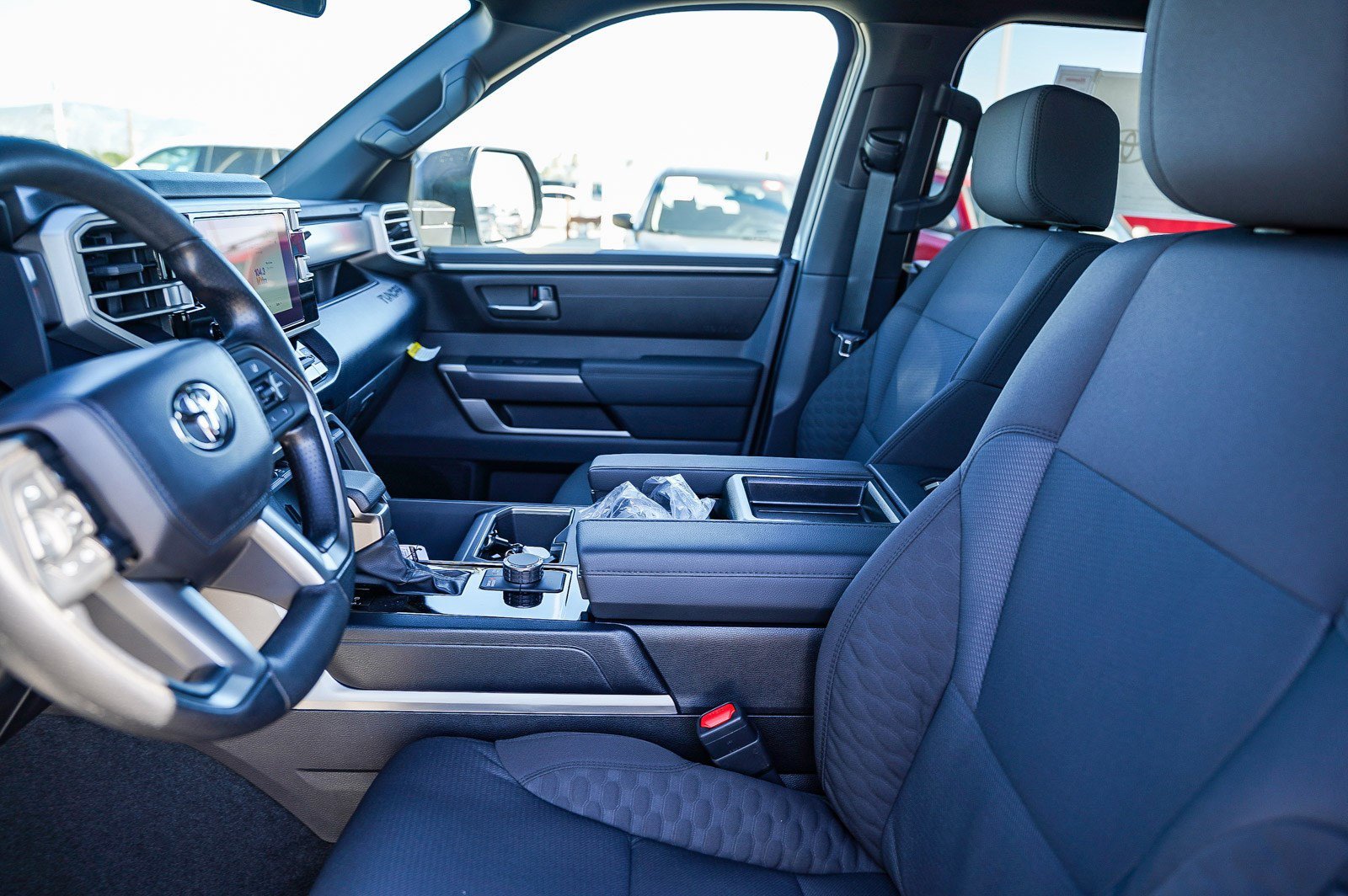 2026 Toyota Tundra SR5 - Photo 20