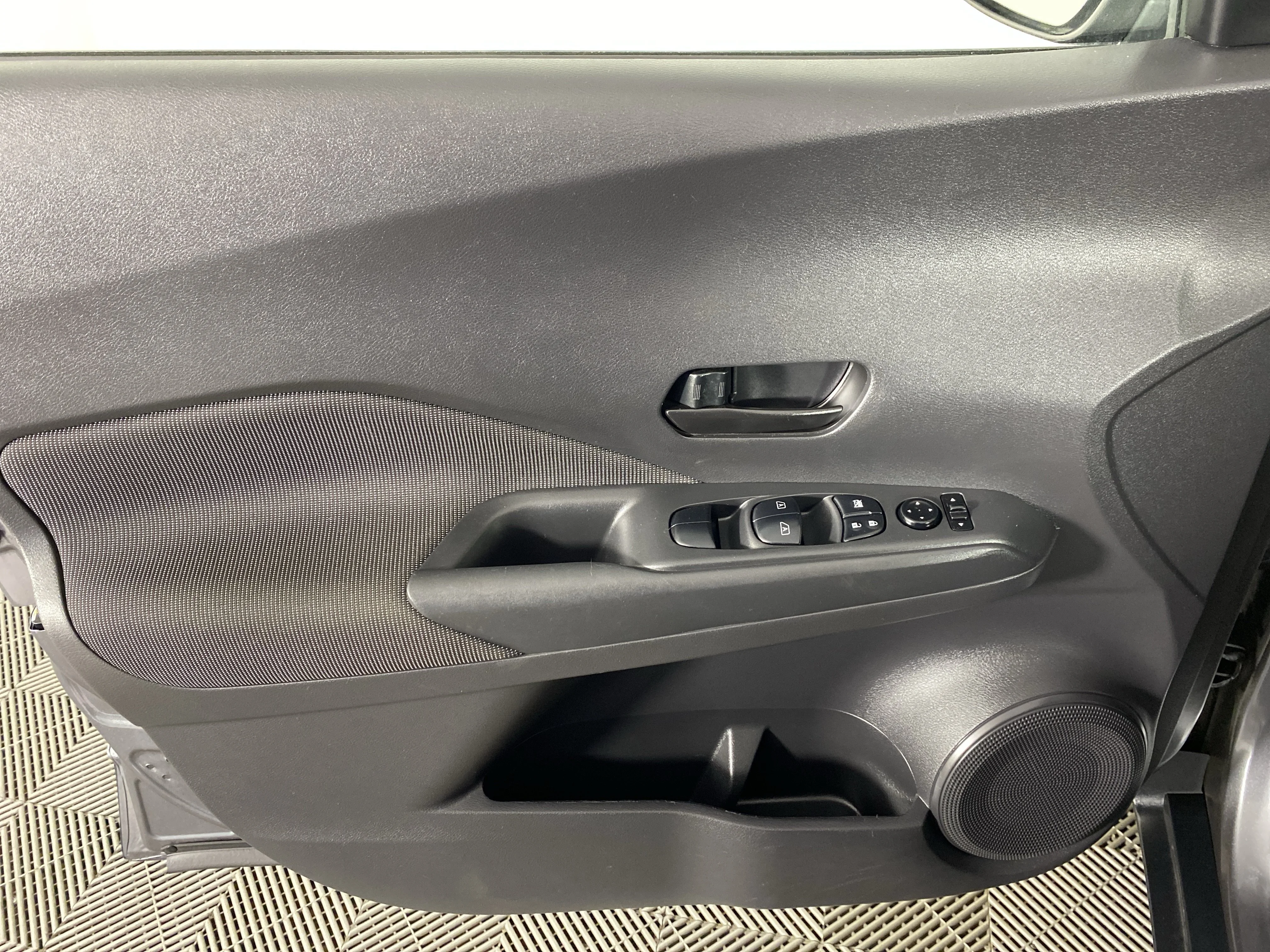 Used 2020 Gun Metallic Nissan S image 13