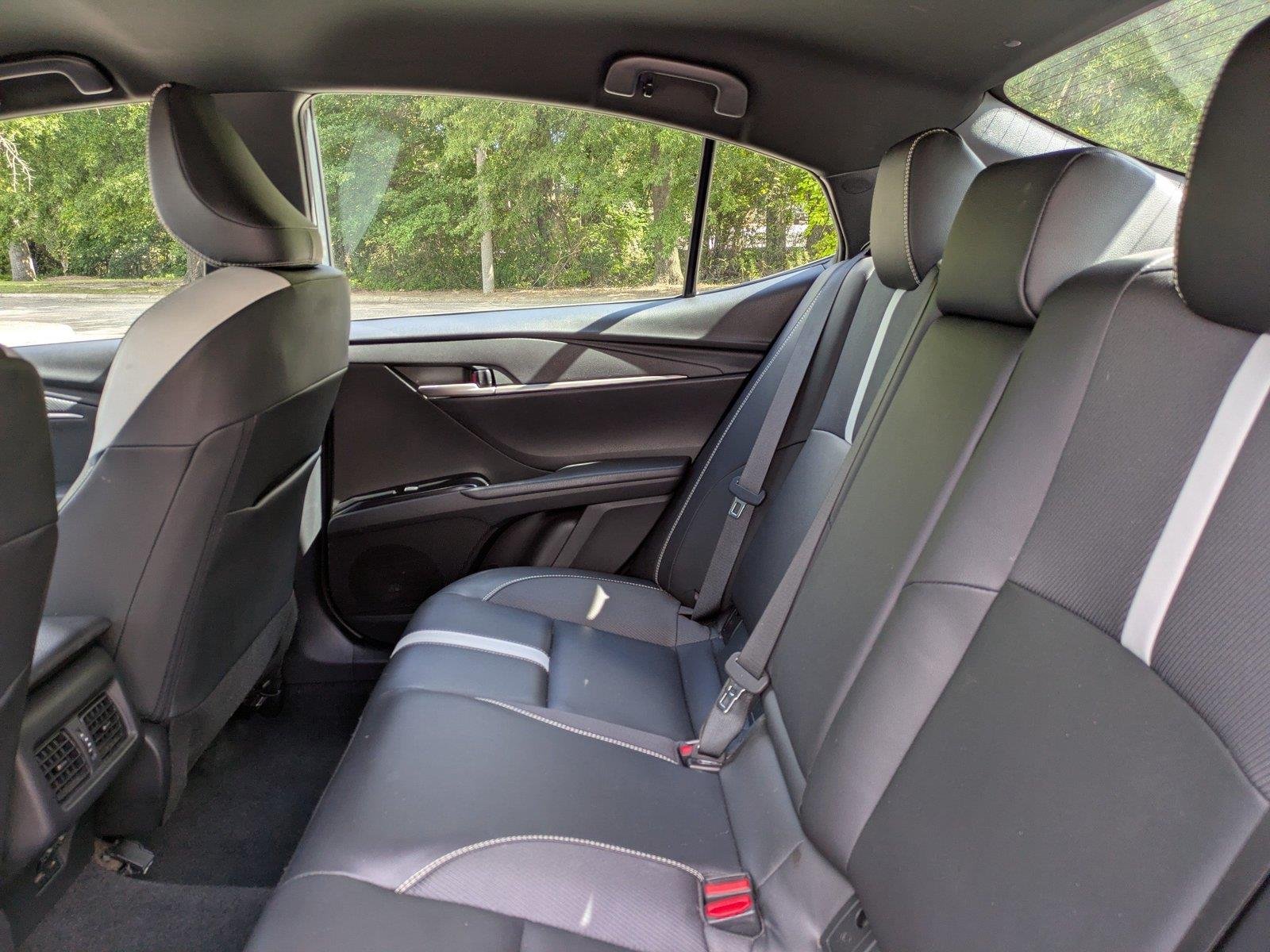 Used 2025  Toyota SE image 13