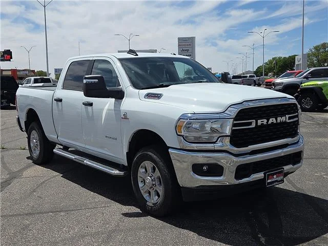 Used 2024 White RAM Big Horn 4x4 Crew Cab 6.3 ft. box 149 in. WB image 7