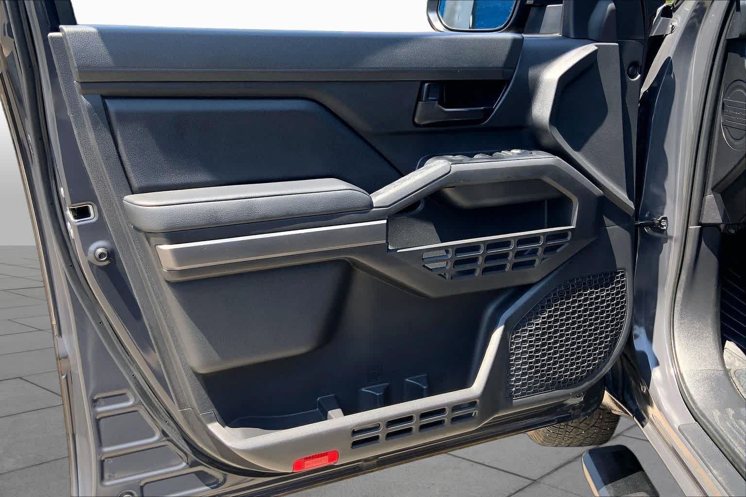 Used 2025 Underground Toyota SR5 image 21