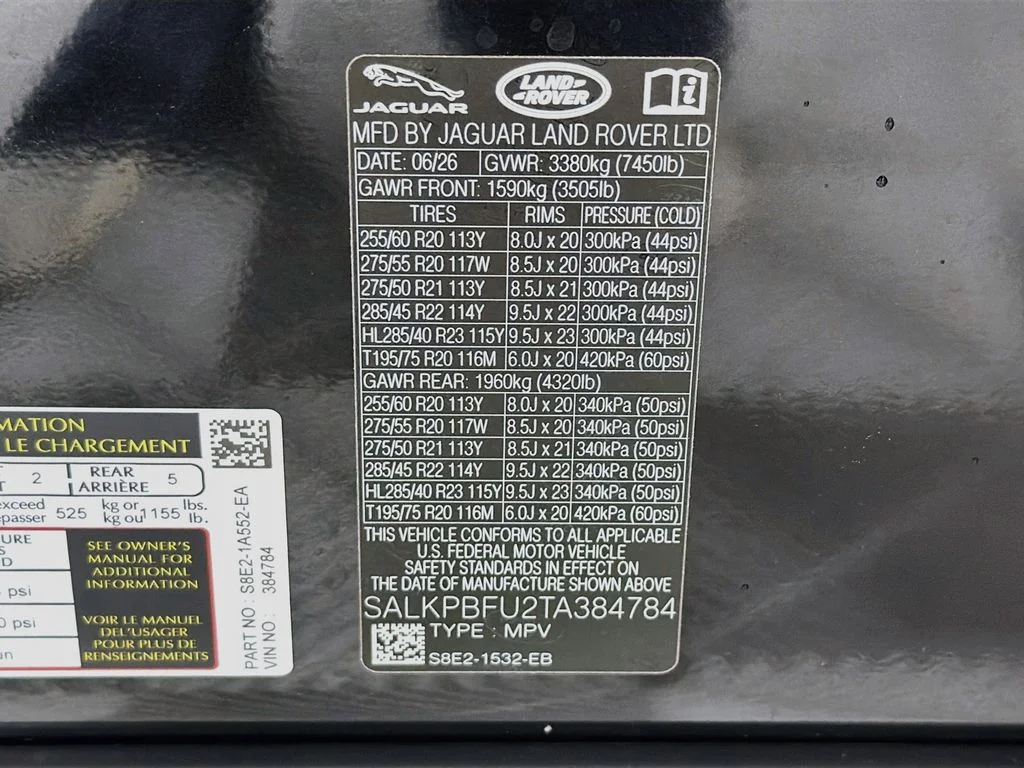 New 2026 Santorini Black Land Rover SE 7 Seats image 34
