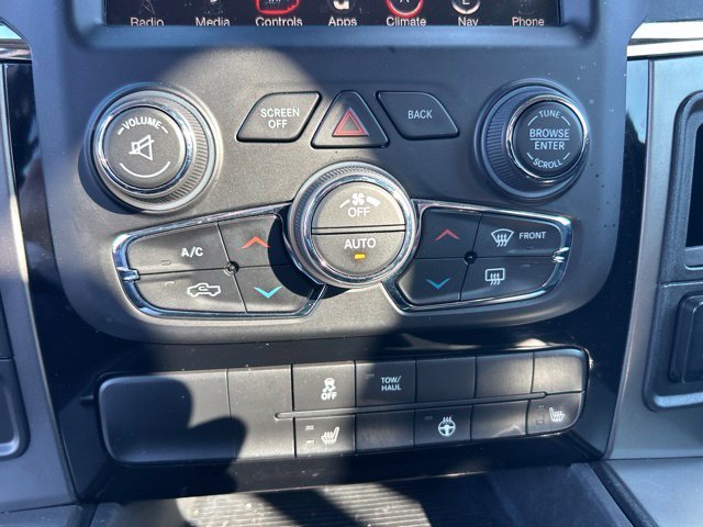 Used 2015 Gray Ram Sport image 13