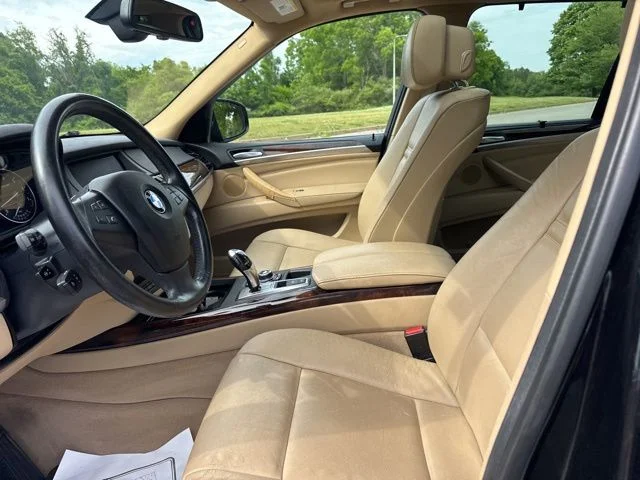 Used 2012 Black BMW xDrive35i image 16