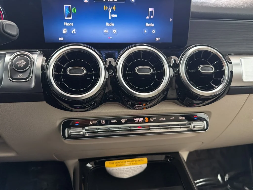 Used 2026 Silver Mercedes-Benz GLB 250 image 34
