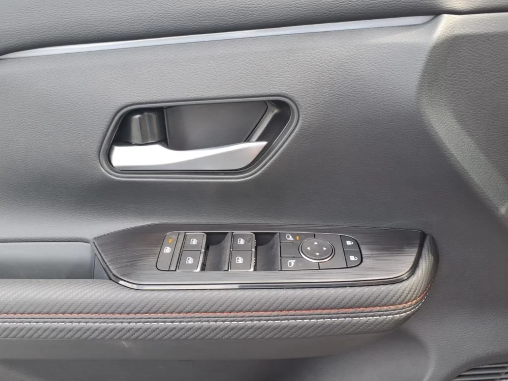 2025 Nissan Kicks SR AWD - Photo 17
