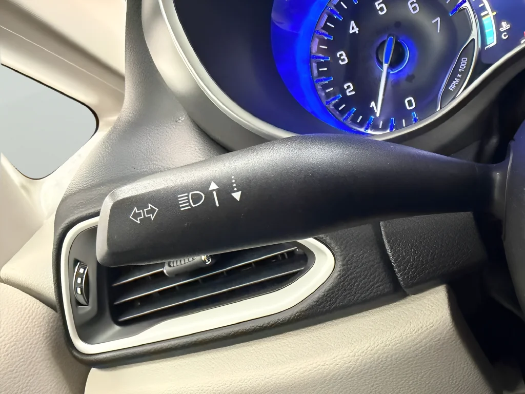 Used 2022 Gray Chrysler Touring L image 18