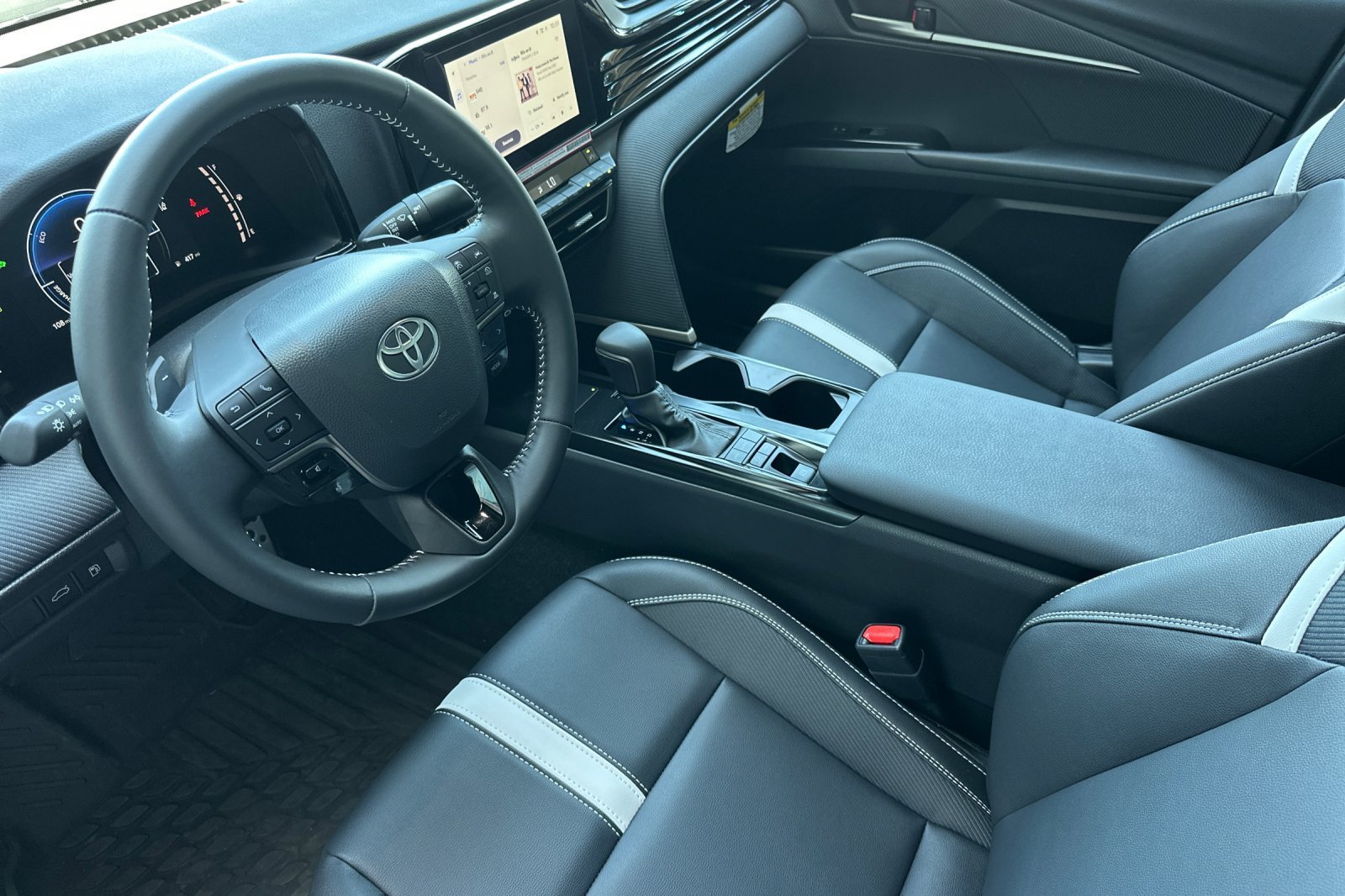 Used 2026 Heavy Metal Toyota SE image 9