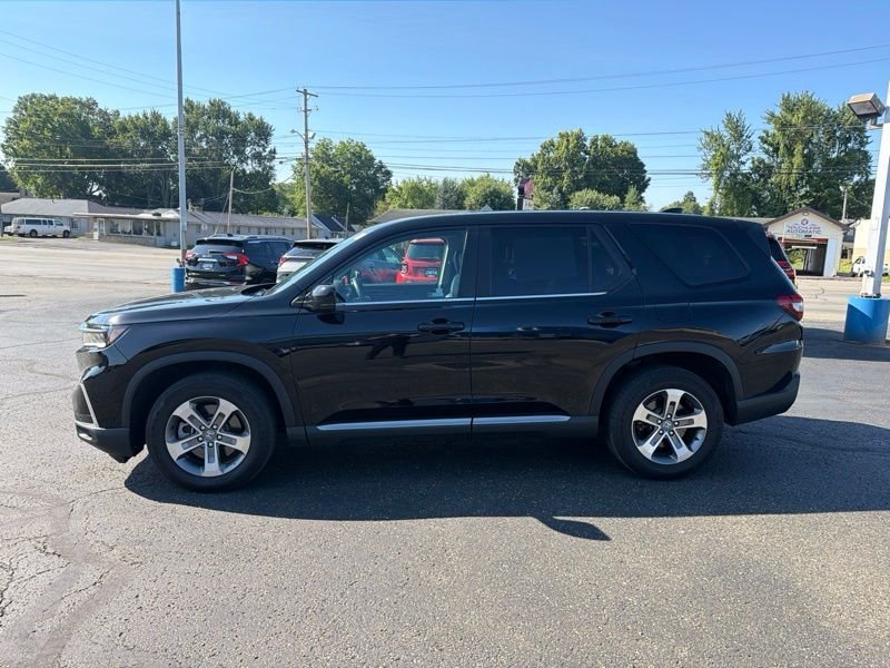 Used 2024  Honda EX-L image 4