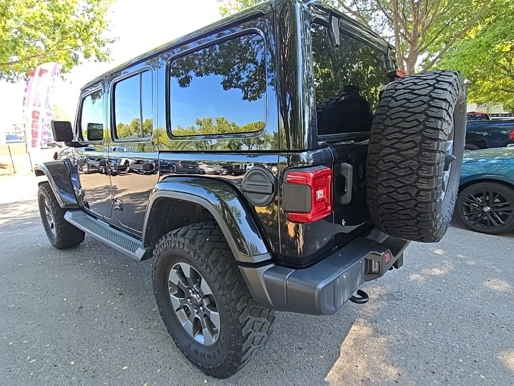 Used 2018 Black Jeep Unlimited Sahara image 6