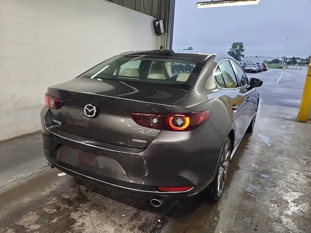 Used 2025 Gray Mazda 2.5 S Preferred Package image 9