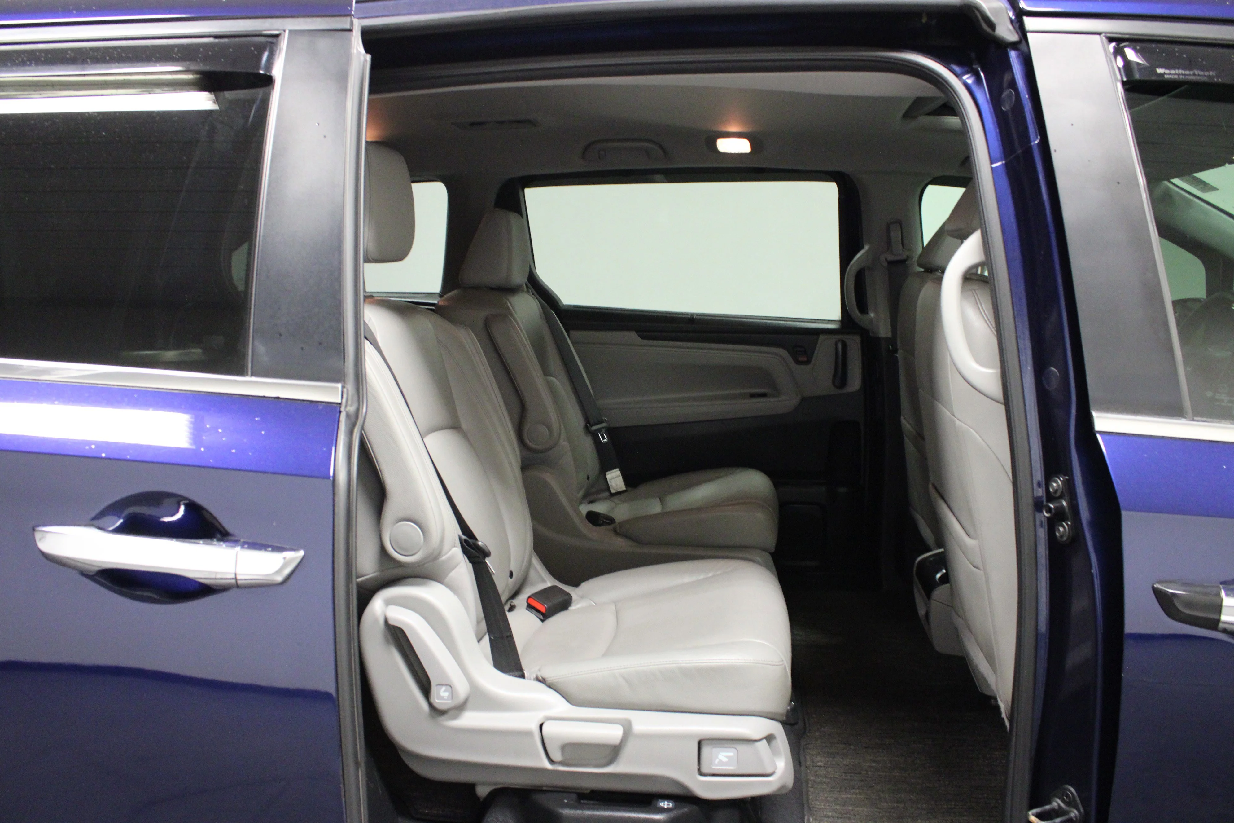 Used 2021 Obsidian Blue Pearl Honda EX-L image 16