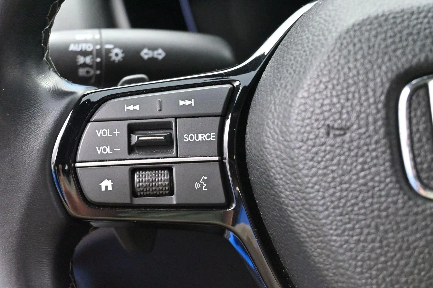 Used 2022 Boost Blue Pearl Honda Sport image 16