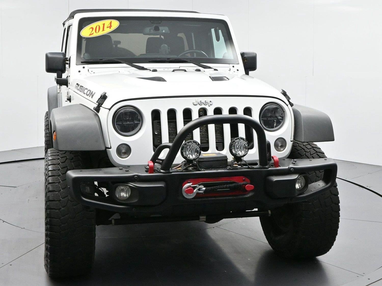 Used 2014 Bright White Clearcoat Jeep Rubicon X image 2