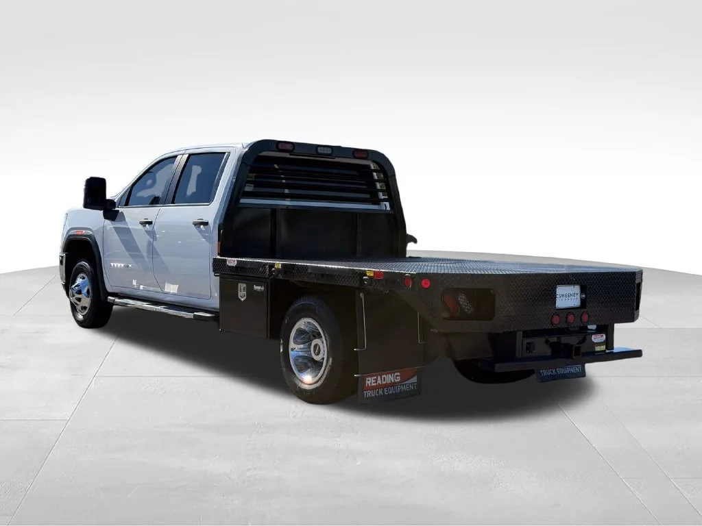 Used 2022 White GMC Pro image 3