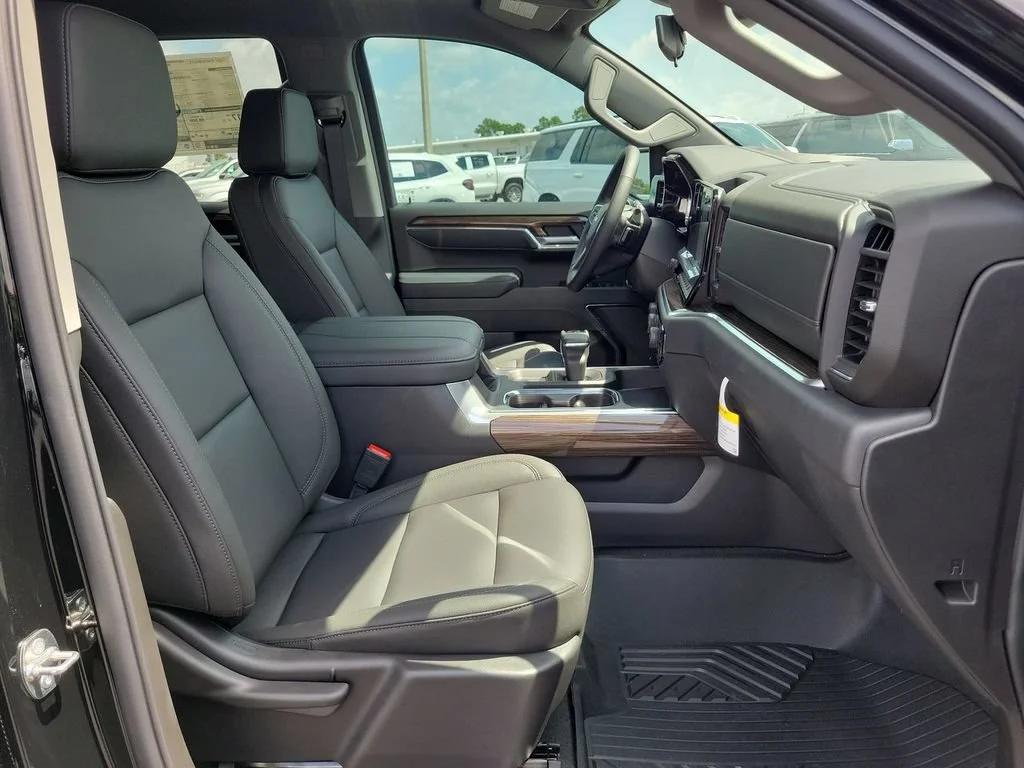 New 2026 Black Chevrolet LT image 19