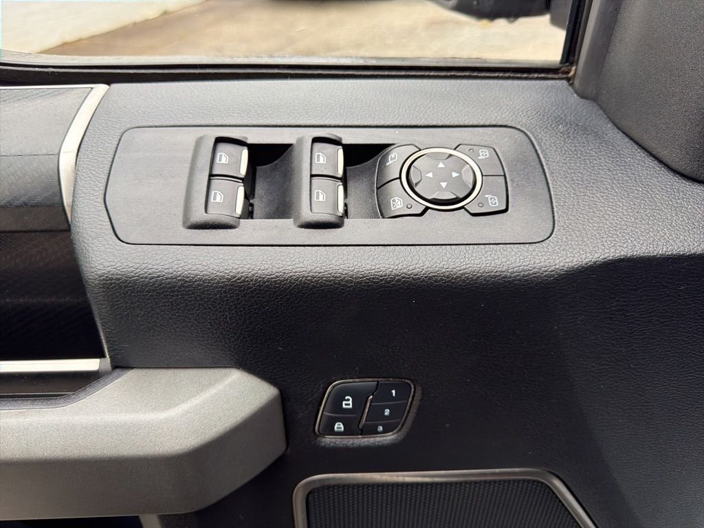 2017 Ford F-150 Raptor - Photo 26