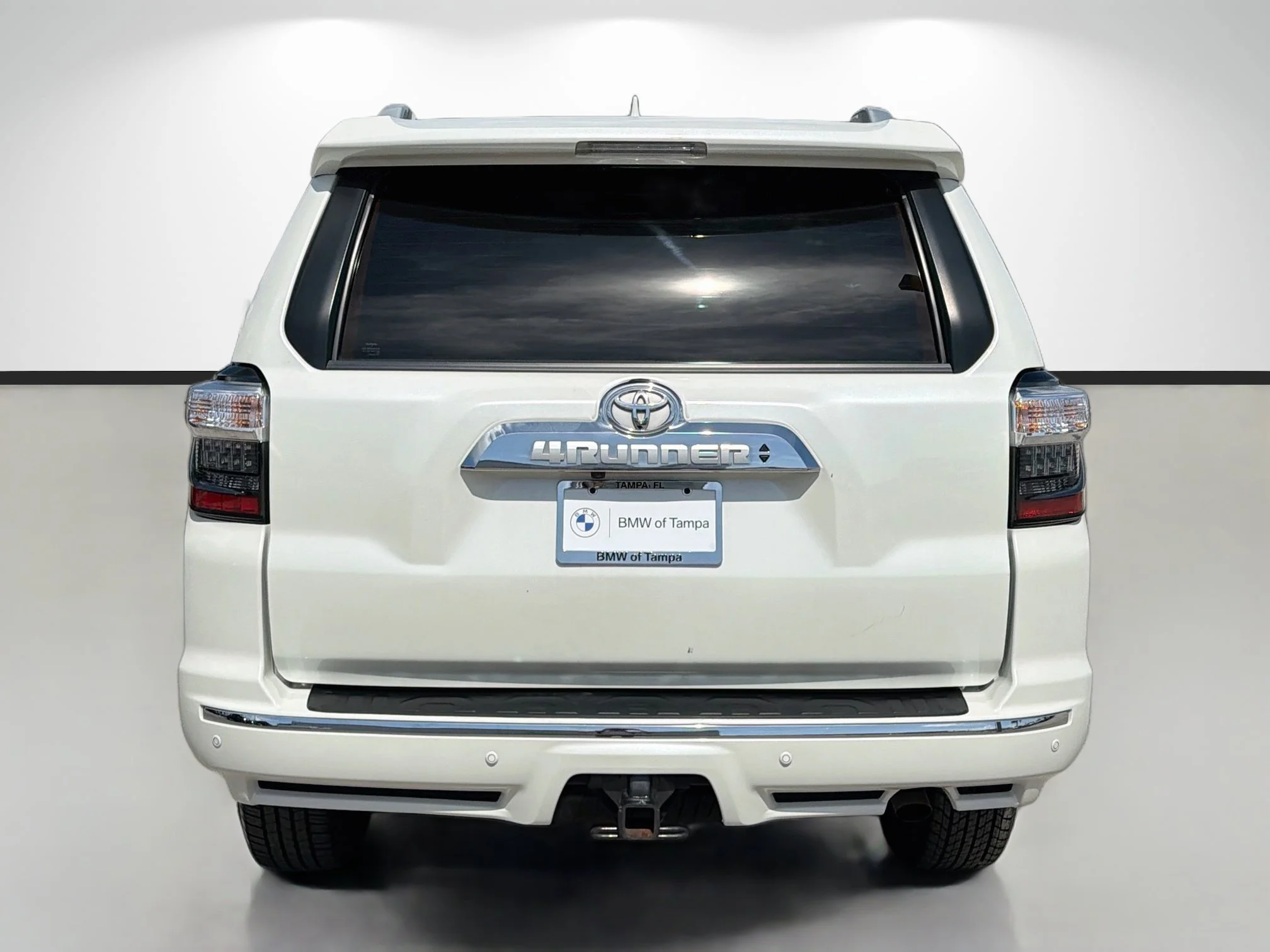 Used 2022 Blizzard Pearl Toyota Limited image 4