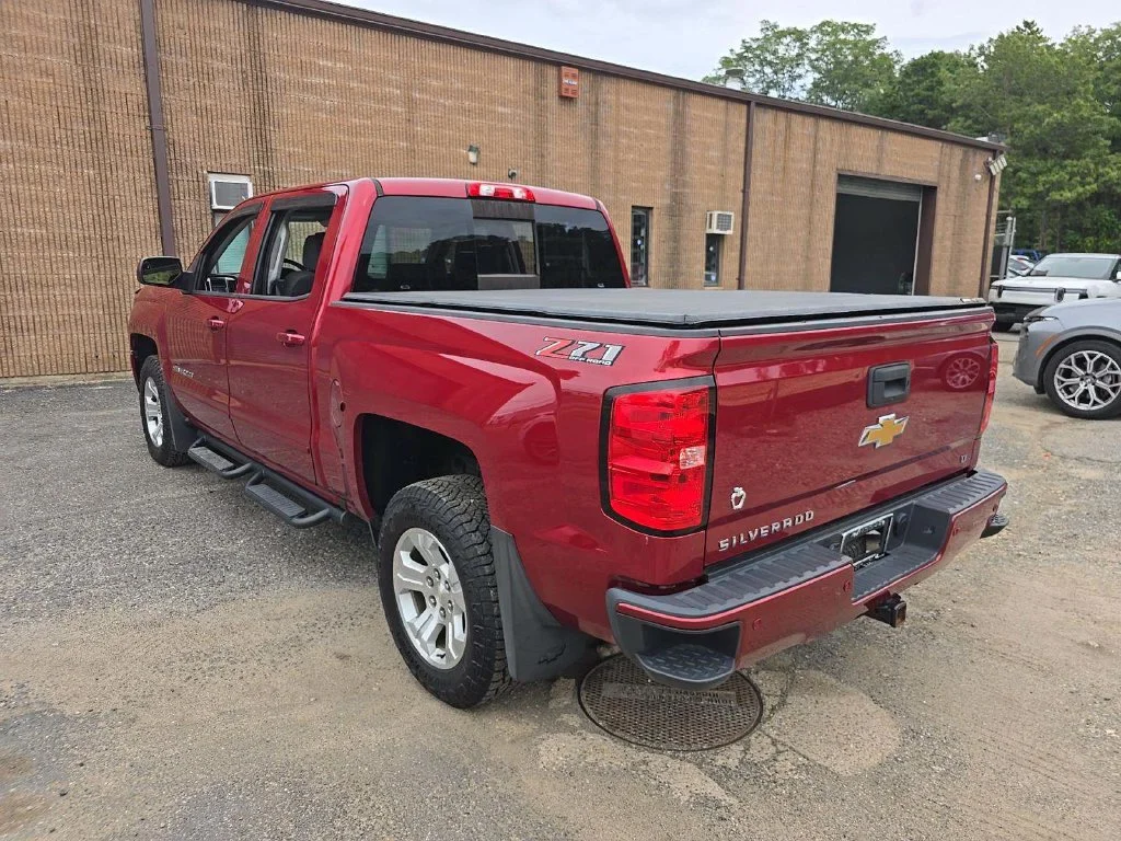 Used 2018 Red Chevrolet LT image 14