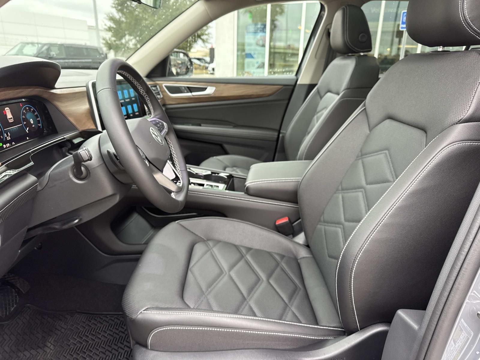 2026 Volkswagen Atlas SE w/Tech - Photo 11