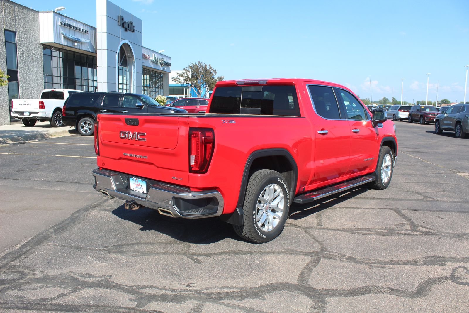 Used 2019 Cardinal Red GMC SLT image 8