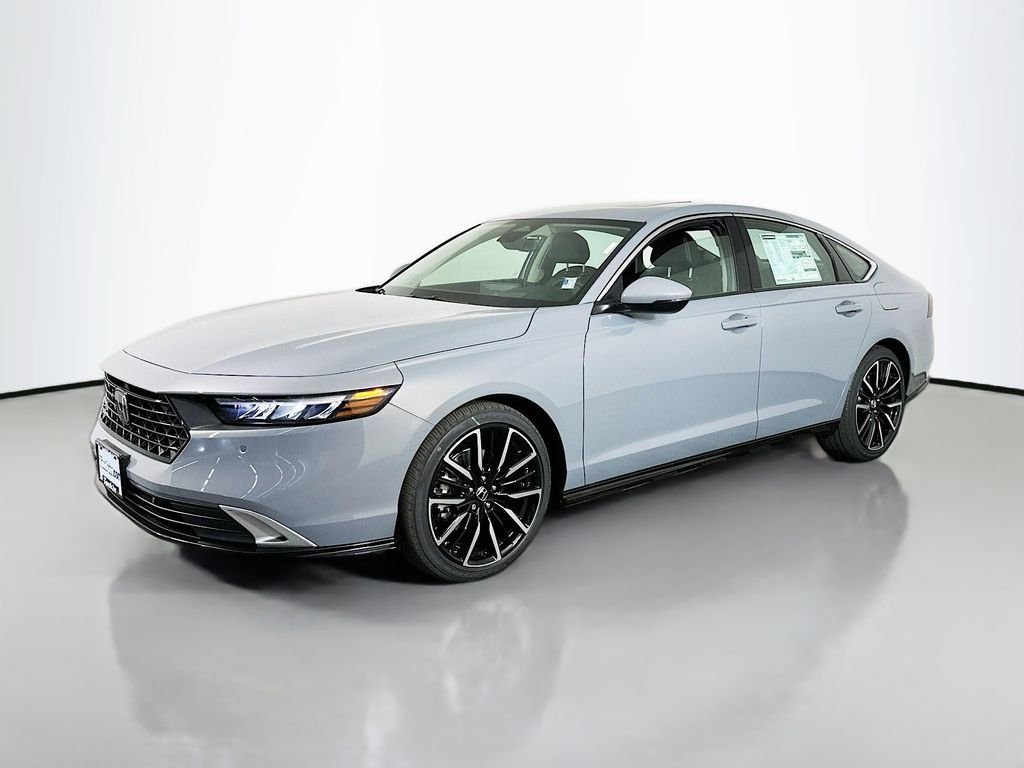 New 2026 Urban Gray Pearl Honda Touring image 3