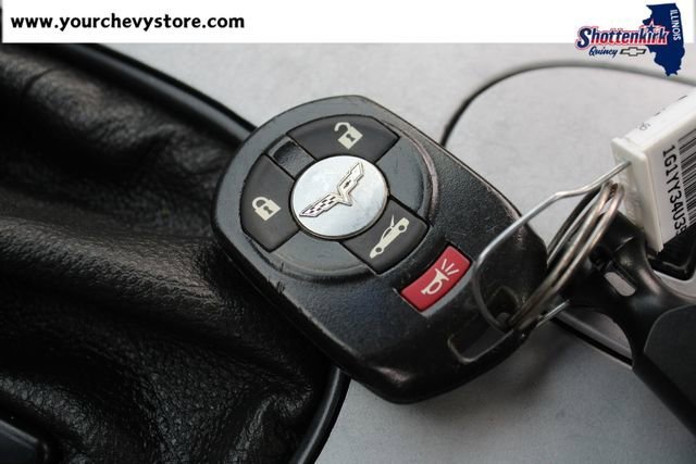 Used 2005 Machine Silver Metallic Chevrolet BASE image 31