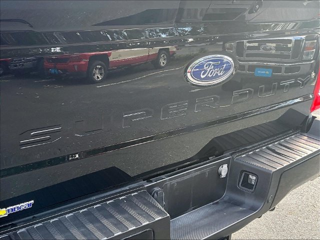 Used 2023 Black Metallic Ford Lariat image 8