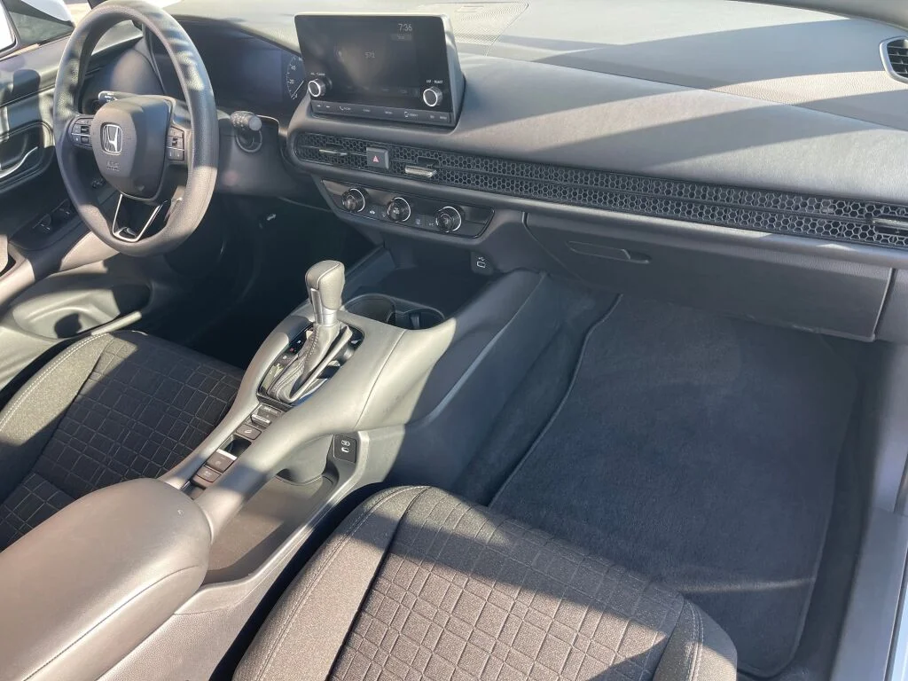 Certified Used 2024 Platinum White Pearl Honda LX image 28