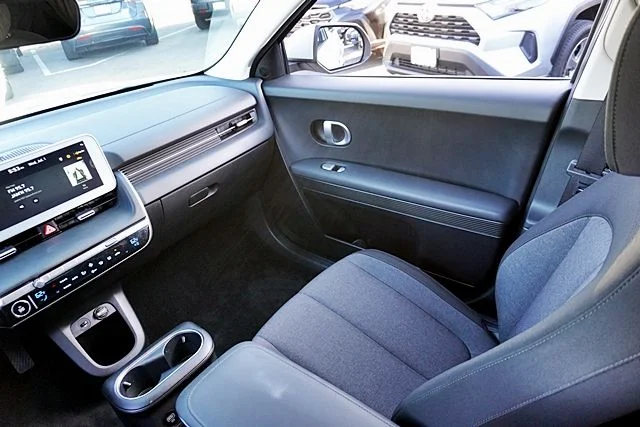 Used 2024 Gray Hyundai SEL image 20