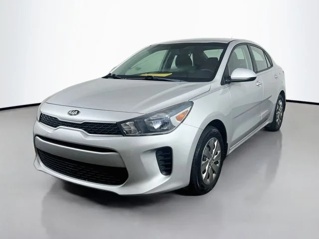 Used 2018 Silky Silver Kia S image 5