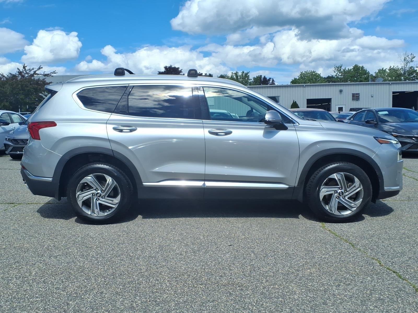 Used 2022 Shimmering Silver Hyundai SEL image 9