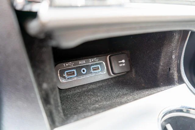 Used 2019 Gray Jeep Altitude image 29