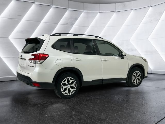 Used 2022 White Subaru Premium image 4