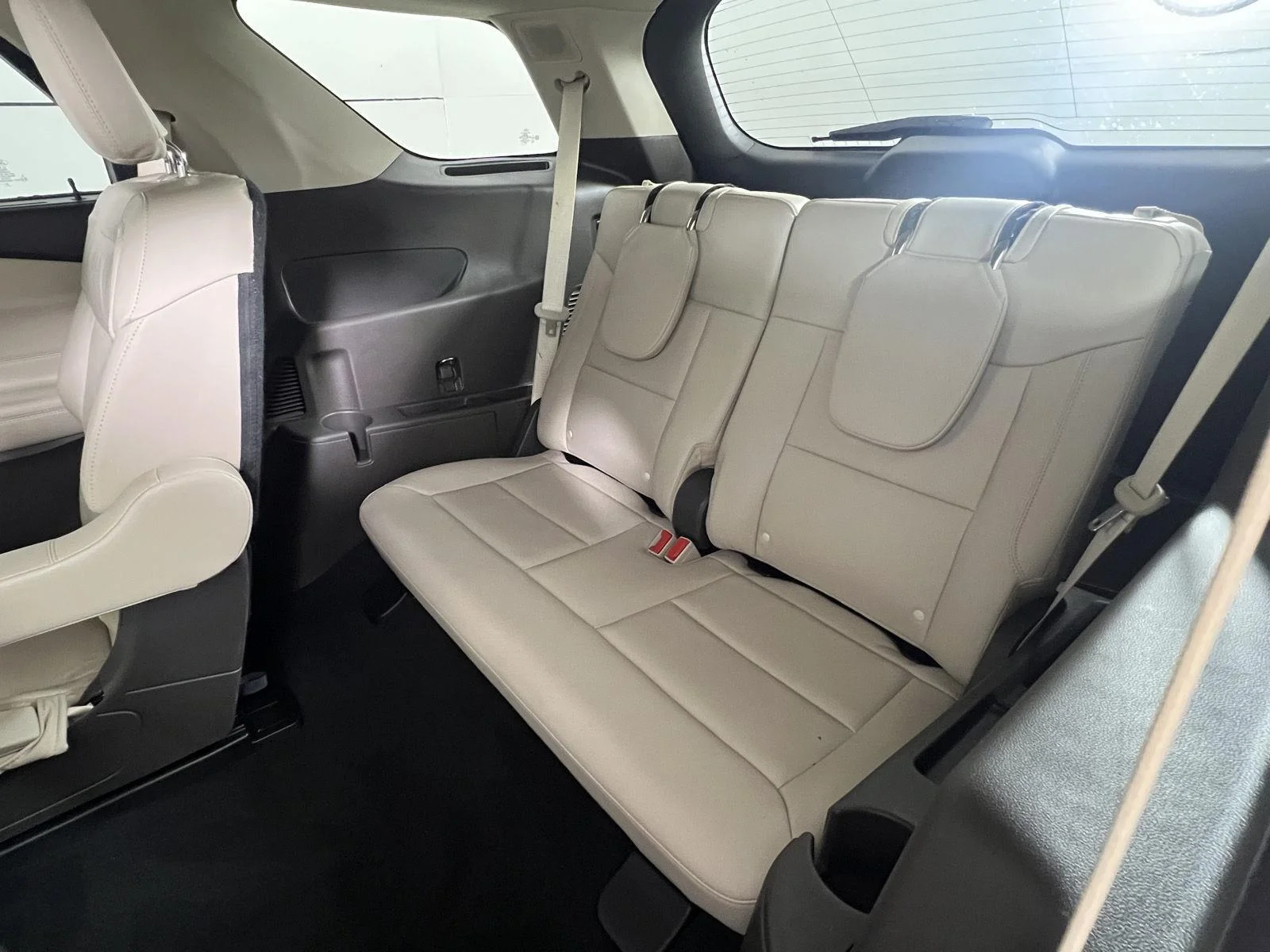 Used 2022 Star White Metallic Tri-Coat Ford Platinum image 24