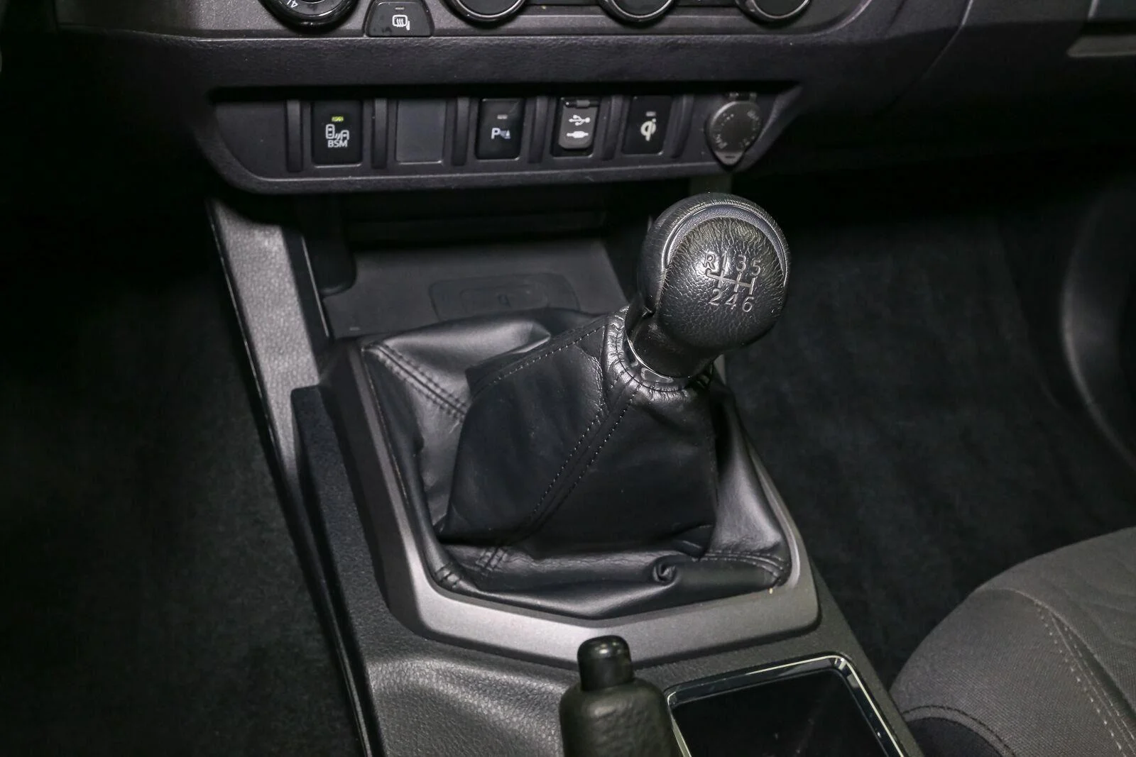 Used 2019 Magnetic Gray Metallic Toyota SR5 image 32