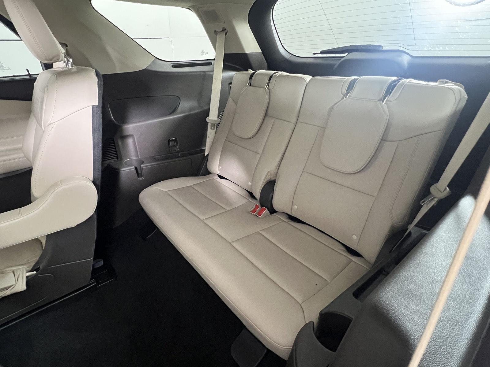 Used 2022 Star White Metallic Tri-Coat Ford Platinum image 24